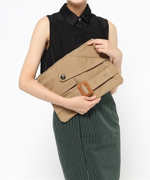 キャセリーニ／トレンチ風クラッチバッグ Khaju（カージュ）の「casselini:トレンチクラッチ（クラッチ