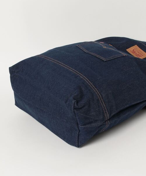 Levi's（リーバイス）の「THE LEVI'S(R) BACK POCKET TOTE（トートバッグ・メンズ・ワンウォッシュ・FREE）」の14枚目の写真