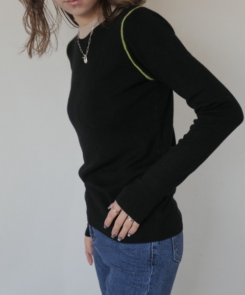 Reurie'(レウリィ)の「カラーパイピングトップス/color piping top 長袖 シアーニット シースルー シアー バイカラー ワンポイント シンプル カジュアル 綺麗め オフィスカジュアル 韓国 アイボリー ブラック(ニット/セーター・レディース・アイボリー/ブラック・FREE)」の6枚目の写真