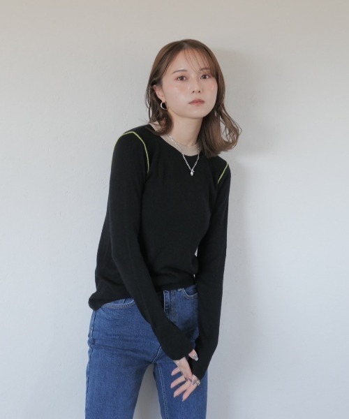 Reurie'(レウリィ)の「カラーパイピングトップス/color piping top 長袖 シアーニット シースルー シアー バイカラー ワンポイント シンプル カジュアル 綺麗め オフィスカジュアル 韓国 アイボリー ブラック(ニット/セーター・レディース・アイボリー/ブラック・FREE)」の4枚目の写真