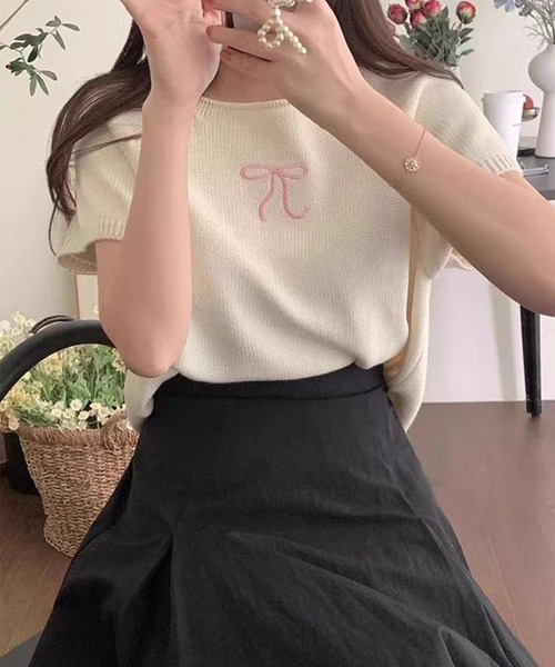 leune(ルネ)の「リボン刺繍半袖ニットプルオーバー(ニット/セーター・レディース・オフホワイト/ブラック/ピンク・FREE)」の6枚目の写真