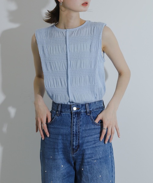 HEYUMM（ヘユム）の「シャーリングパイピングカットトップ（T