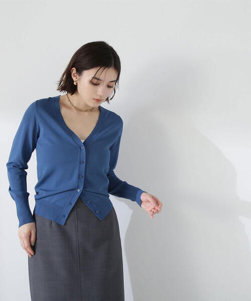 NATURAL BEAUTY BASIC(ナチュラルビューティーベーシック)の「◇レーヨンナイロンシリーズ Vネックコンパクトカーディガン(カーディガン/ボレロ・レディース・ブラック/オフホワイト/ダークブルー/レッド・FREE)」の13枚目の写真