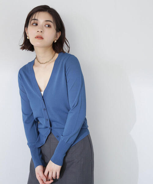 NATURAL BEAUTY BASIC(ナチュラルビューティーベーシック)の「◇レーヨンナイロンシリーズ Vネックコンパクトカーディガン(カーディガン/ボレロ・レディース・ブラック/オフホワイト/ダークブルー/レッド・FREE)」の5枚目の写真