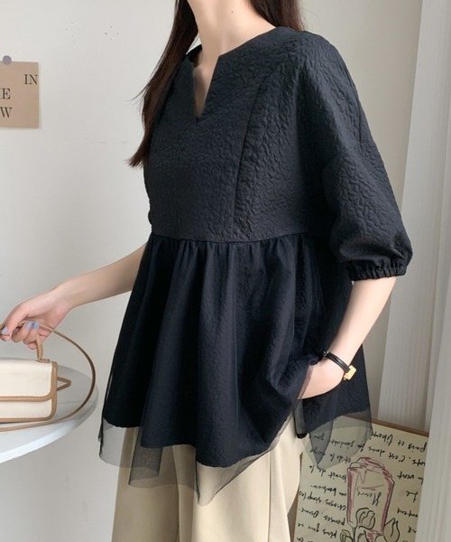 ABITOKYO(アビトーキョー)の「チュールドッキング五分袖キーネックペプラムブラウス(シャツ/ブラウス・レディース・ホワイト/ブラック/モカ/ネイビー/サックスブルー/グリーン・M/L)」の17枚目の写真