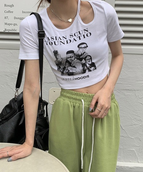 shopnikoniko(ショップニコニコ)の「クロップド丈 ショルダーカットアウト Tシャツ ショート丈 小さめ チビT 半袖(Tシャツ/カットソー・レディース・ホワイト/ブラウン/グレー/ブラック・フリー)」の14枚目の写真