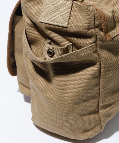 XLARGE（エクストララージ）の「CANVAS SHOULDER BAG（ショルダーバッグ・メンズ・ブラック/ベージュ・ONE SIZE）」の6枚目の写真