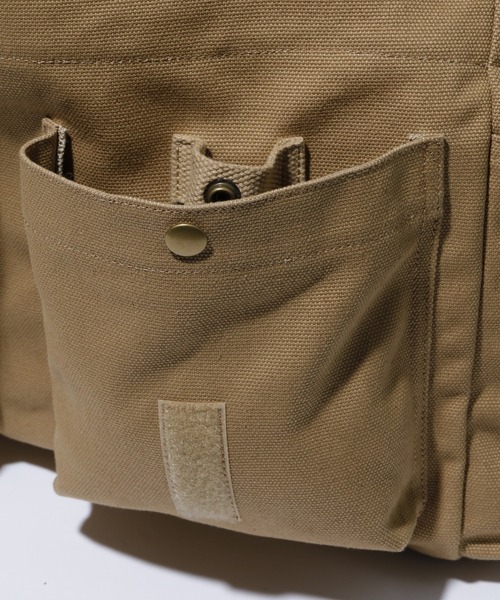 XLARGE（エクストララージ）の「CANVAS SHOULDER BAG（ショルダーバッグ・メンズ・ブラック/ベージュ・ONE SIZE）」の5枚目の写真