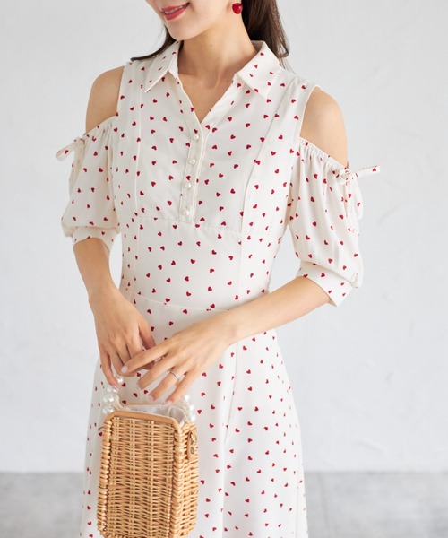 tocco closet(トッコ クローゼット)の「【ZOZO限定】ハート柄オープンショルダーバックレースアップワンピース(ワンピース・レディース・ブラック/オフホワイト/ピンク・M)」の14枚目の写真
