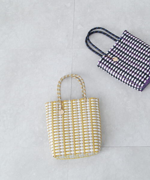 N.(N. Natural Beauty Basic)(エヌエヌナチュラルビューティーベーシック)の「プラカゴバッグ(トートバッグ・レディース・ブラック/イエロー・フリ-)」の6枚目の写真