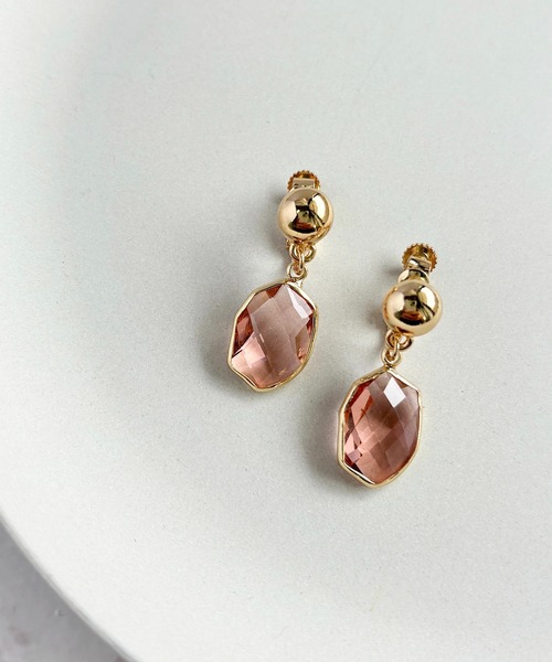 tone(トーン)の「【As】【アレルギー対応】NO.153 変形ガラスチャーム カラフル イヤリング(ニッケルフリー)(MA)(イヤリング・レディース・クリア/ブルー/イエロー/グリーン/パープル/ブルー系2/ピンク・FREE)」の6枚目の写真