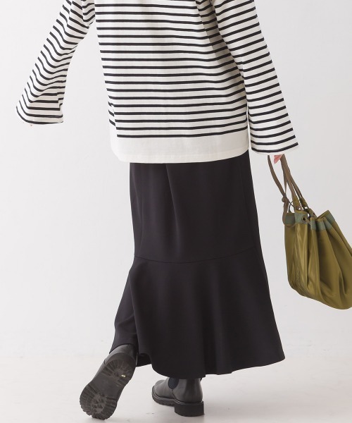 OMNES(オムネス)の「梨地ストレッチツイルバックフレアタイトスカート(スカート・レディース・パープル/ベージュ・FREE)」の9枚目の写真