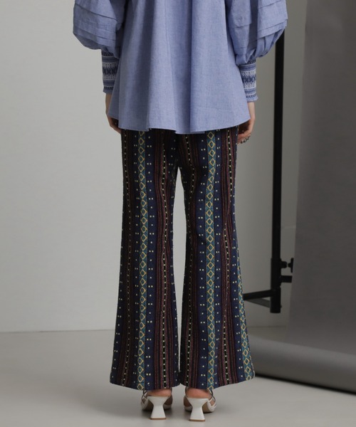 mag.by c（マグバイシー）の「(mag.by c)ジャカードセミフレアパンツ（その他パンツ・レディース・ネイビー/ピンク・SMALL/MEDIUM）」の5枚目の写真