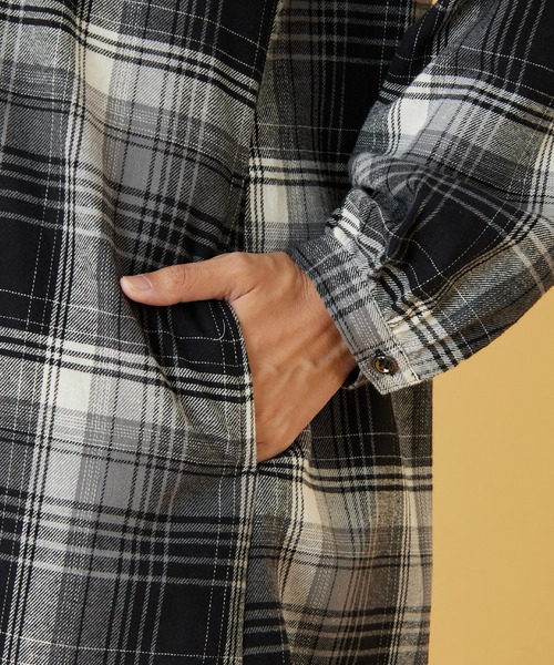 BELLUNA PLUS(ベルーナ)の「多ボタン使いチェック柄シャツチュニック(チュニック・レディース・ネイビー系/ブラウン系/ブラック系/ネイビー系2/ネイビー系3・X-LARGE/LARGE/MEDIUM)」の7枚目の写真