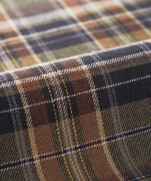 BELLUNA PLUS(ベルーナ)の「多ボタン使いチェック柄シャツチュニック(チュニック・レディース・ネイビー系/ブラウン系/ブラック系/ネイビー系2/ネイビー系3・X-LARGE/LARGE/MEDIUM)」の12枚目の写真