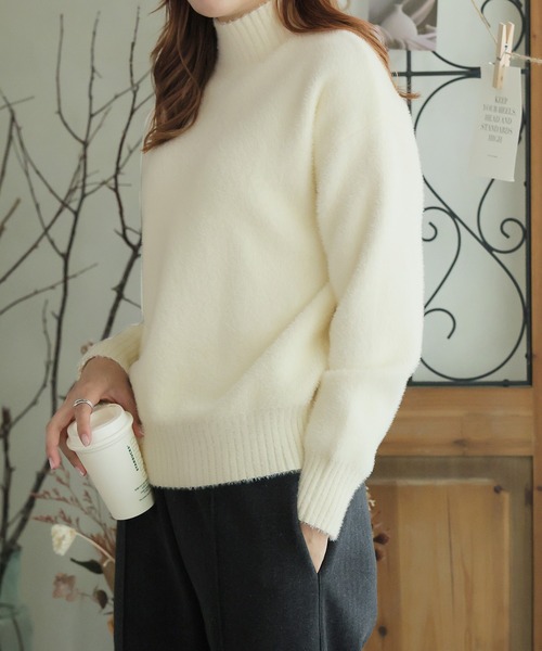 r200 torrazzmo donna アイボリー フワフワ 長袖ニット セール】ハイネックふわふわニットプルオーバー（ニット