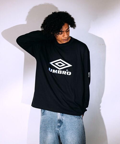【美品】NUMERALS × UMBRO ロングTシャツ 黒 長袖カットソー 美品】umbro × numerals ロングTシャツ 黒 長袖カットソー トップス