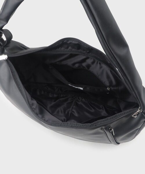 tk.TAKEO KIKUCHI（ティーケータケオキクチ）の「パテッドラウンドショルダーBAG（ショルダーバッグ・メンズ・オリーブ系5/ホワイト系3/ブラック/ブラック系・00）」の20枚目の写真