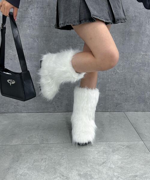 WEGO(ウィゴー)の「WEGO/モンスターファーブーツ(ブーツ・レディース・ベージュ/ホワイト・MEDIUM/LARGE)」の19枚目の写真