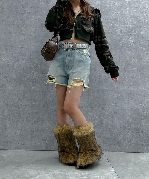 WEGO(ウィゴー)の「WEGO/モンスターファーブーツ(ブーツ・レディース・ベージュ/ホワイト・MEDIUM/LARGE)」の4枚目の写真