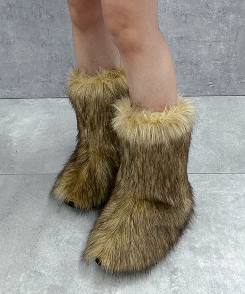 WEGO(ウィゴー)の「WEGO/モンスターファーブーツ(ブーツ・レディース・ベージュ/ホワイト・MEDIUM/LARGE)」の7枚目の写真