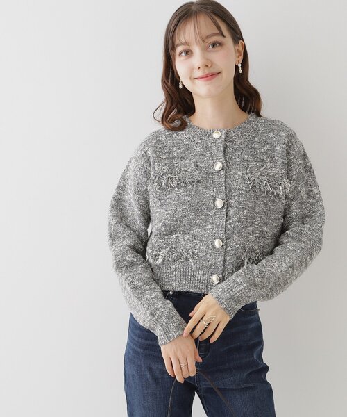 couture brooch(クチュールブローチ)の「◆【上品な着こなしが叶う】ツイード風ニットジャケットカーディガン(カーディガン/ボレロ・レディース・チャコールグレー/グレー/アイボリー・38)」の4枚目の写真