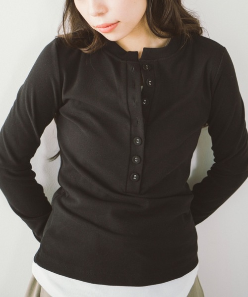 DRWCYS(ドロシーズ)の「ヘンリーネックプルオーバー(Tシャツ/カットソー・レディース・ホワイト/ブラック・FREE)」の2枚目の写真