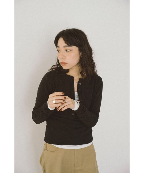 DRWCYS(ドロシーズ)の「ヘンリーネックプルオーバー(Tシャツ/カットソー・レディース・ホワイト/ブラック・FREE)」の7枚目の写真