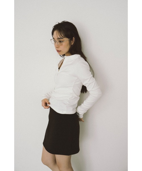 DRWCYS(ドロシーズ)の「ヘンリーネックプルオーバー(Tシャツ/カットソー・レディース・ホワイト/ブラック・FREE)」の5枚目の写真