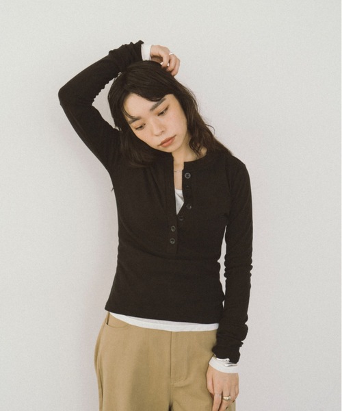 DRWCYS(ドロシーズ)の「ヘンリーネックプルオーバー(Tシャツ/カットソー・レディース・ホワイト/ブラック・FREE)」の10枚目の写真