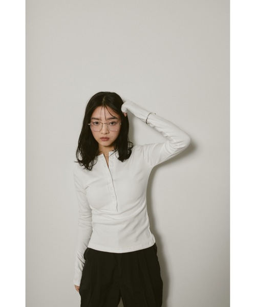 DRWCYS(ドロシーズ)の「ヘンリーネックプルオーバー(Tシャツ/カットソー・レディース・ホワイト/ブラック・FREE)」の17枚目の写真