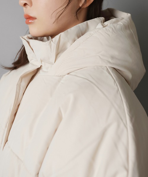 SPINNS（スピンズ）の「軽いのに最強あったか★究極シンプル中綿ジャケット（ダウンジャケット/コート・レディース・ブラック/アイボリー・ONESIZE）」の16枚目の写真