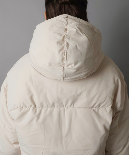 SPINNS（スピンズ）の「軽いのに最強あったか★究極シンプル中綿ジャケット（ダウンジャケット/コート・レディース・ブラック/アイボリー・ONESIZE）」の17枚目の写真