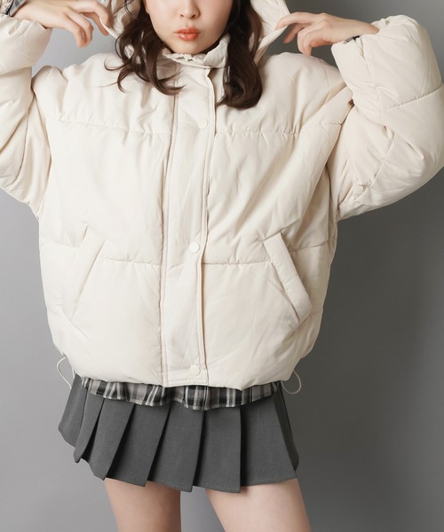 SPINNS（スピンズ）の「軽いのに最強あったか★究極シンプル中綿ジャケット（ダウンジャケット/コート・レディース・ブラック/アイボリー・ONESIZE）」の3枚目の写真