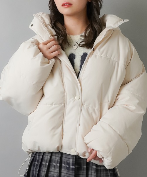 SPINNS（スピンズ）の「軽いのに最強あったか★究極シンプル中綿ジャケット（ダウンジャケット/コート・レディース・ブラック/アイボリー・ONESIZE）」の10枚目の写真