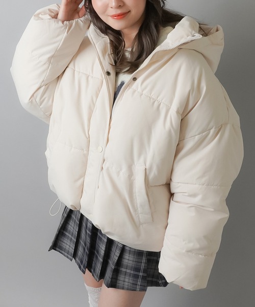 SPINNS（スピンズ）の「軽いのに最強あったか★究極シンプル中綿ジャケット（ダウンジャケット/コート・レディース・ブラック/アイボリー・ONESIZE）」の12枚目の写真