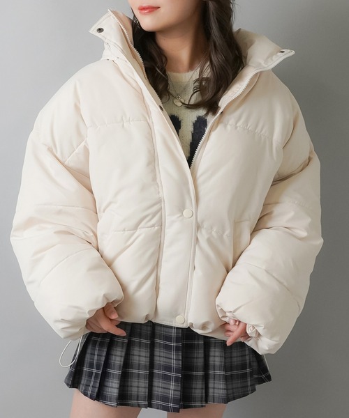 SPINNS（スピンズ）の「軽いのに最強あったか★究極シンプル中綿ジャケット（ダウンジャケット/コート・レディース・ブラック/アイボリー・ONESIZE）」の11枚目の写真