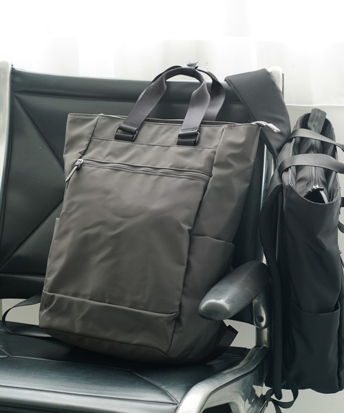 GLOBAL WORK（グローバルワーク）の「撥水スマらく2WAYリュック/282262（バックパック/リュック・メンズ・ブラック/グレー・ONE SIZE）」の2枚目の写真