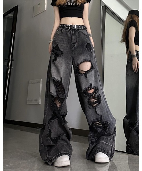 FUNdaysion(ファンデイション)の「クラッシュダメージルーズデニムパンツ(デニムパンツ・レディース・ブラック・M/L/S)」の1枚目の写真