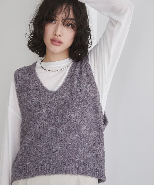 ANGIE（アンジー）の「リボンヤーン Vネック ニットベスト（ベスト・レディース・アイボリー/チャコールグレー/ライトグレー・FREE）」の3枚目の写真