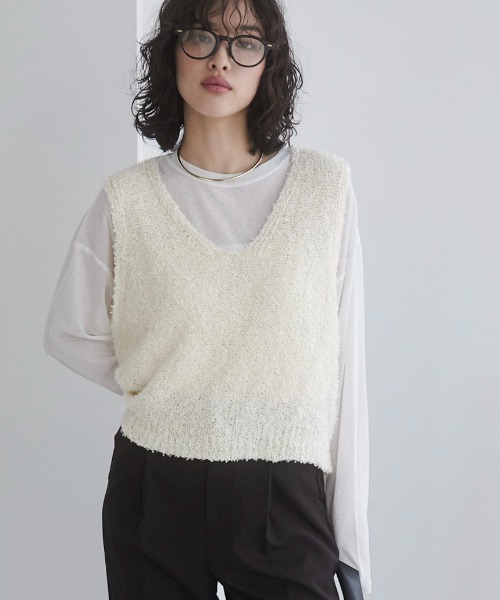 ANGIE（アンジー）の「リボンヤーン Vネック ニットベスト（ベスト・レディース・アイボリー/チャコールグレー/ライトグレー・FREE）」の22枚目の写真