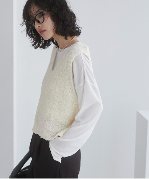 ANGIE（アンジー）の「リボンヤーン Vネック ニットベスト（ベスト・レディース・アイボリー/チャコールグレー/ライトグレー・FREE）」の19枚目の写真