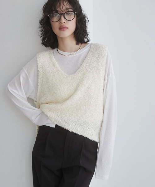 ANGIE（アンジー）の「リボンヤーン Vネック ニットベスト（ベスト・レディース・アイボリー/チャコールグレー/ライトグレー・FREE）」の16枚目の写真