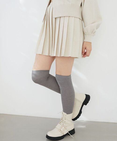 MAJESTIC LEGON（マジェスティックレゴン）の「ニットプリーツミニスカパン（スカート・レディース・ブラック/グレー/アイボリー・MEDIUM）」の8枚目の写真