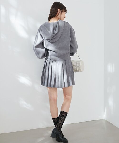 MAJESTIC LEGON（マジェスティックレゴン）の「ニットプリーツミニスカパン（スカート・レディース・ブラック/グレー/アイボリー・MEDIUM）」の13枚目の写真