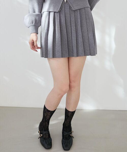 MAJESTIC LEGON（マジェスティックレゴン）の「ニットプリーツミニスカパン（スカート・レディース・ブラック/グレー/アイボリー・MEDIUM）」の15枚目の写真