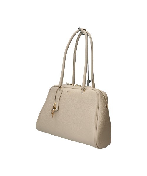 CHRISTIAN VILLA（クリスチャンヴィラ）の「【CHRISTIAN VILLA】チャーム付きシュリンクレザーハンドバッグ(Q56336)（ハンドバッグ・レディース・アイボリー/グレー・ALL）」の3枚目の写真