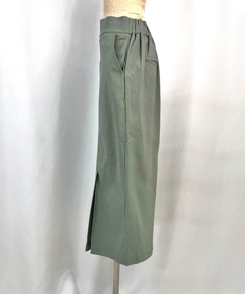 Q(キュー)の「ストレッチタイトスカート(スカート・レディース・カーキ/ブラック・MEDIUM)」の7枚目の写真