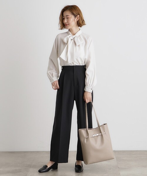 grove(グローブ)の「【A4】ベルトタックハンドルトート(トートバッグ・レディース・ダークグレー/ライトグレー/アイボリー/ブラック・00)」の14枚目の写真