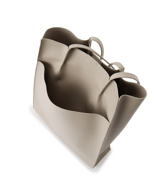 grove(グローブ)の「【A4】ベルトタックハンドルトート(トートバッグ・レディース・ダークグレー/ライトグレー/アイボリー/ブラック・00)」の10枚目の写真